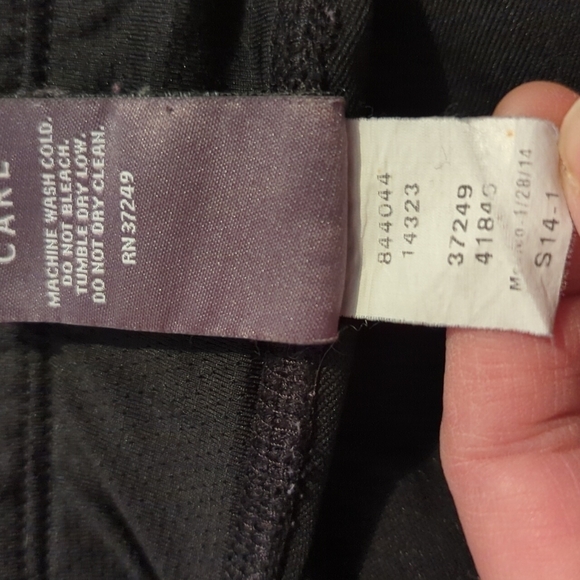 REI Biker Shorts Women's Black Size large 12" inseam - Picture 8 of 9